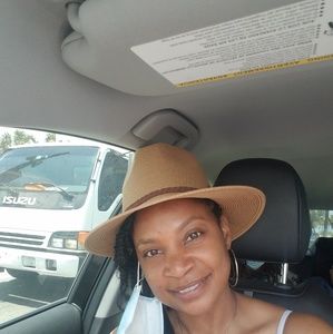 Meet your Posher, Rozita